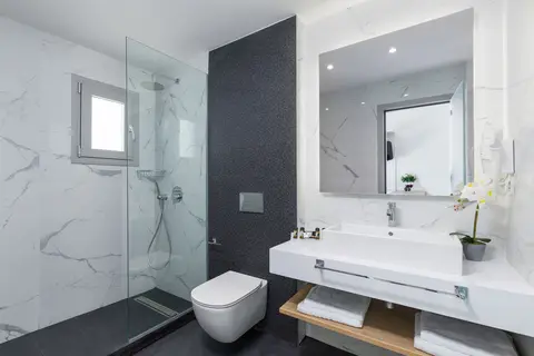 V Luxury Suites in Παλιούρι — foto 12