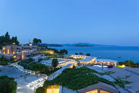KBR Kassandra Bay Resort & Spa in Καλύβια — foto 14