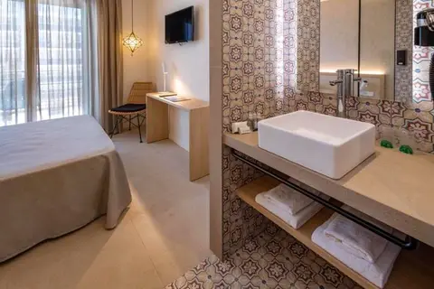 Hotel Alhambra in Santa Susanna — foto 28