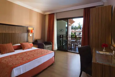 Quattro Family Club Dem Hotel in Alaşehir — foto 19