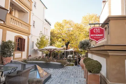 Vila Ebel in Korca — foto 18