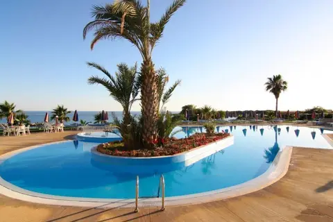 Corallia Beach Hotel Apartments in Πέγεια — foto 26