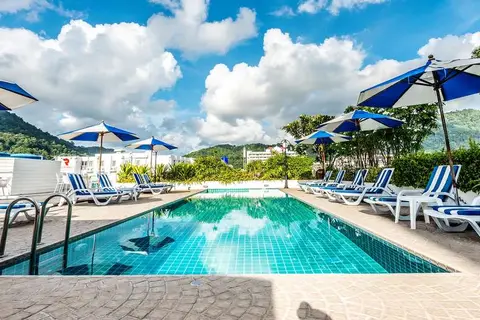 Andaman Beach Suites Hotel in ตำบลป่าตอง