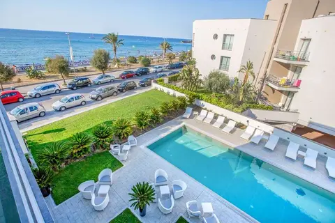 Victoria Palace Hotel in Cefalù