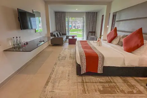 Southern Palms Beach Resort in Ukunda — foto 19