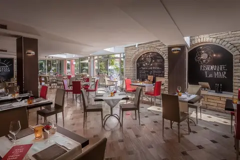 Hotel Continental in Torbole Casaglia — foto 5