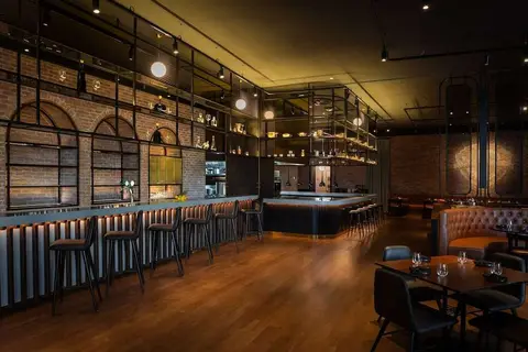 The WB Abu Dhabi Curio Collection by Hilton in أبوظبي — foto 9