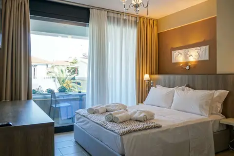 Agnes Deluxe Hotel in Pallini Municipal Unit, foto 6