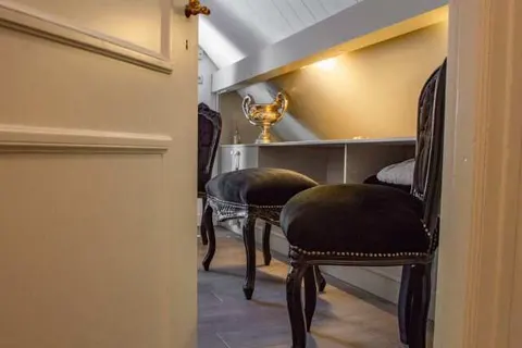 Het Kasteel van Rhoon - Het Koetshuys foto 7