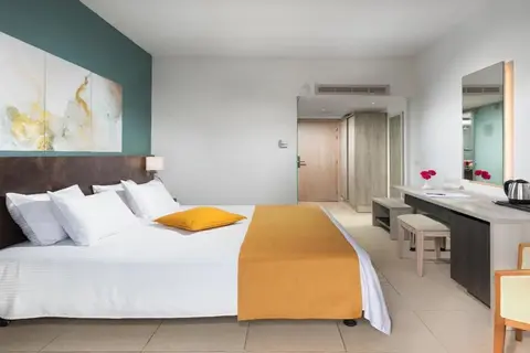 Mayfair Hotel in Paphos — foto 18