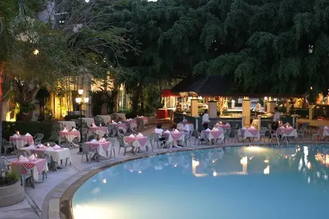Pinnacle Grand Jomtien Resort & Beach Club in นาจอมเทียน — foto 15