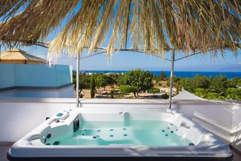 Latchi Escape Hotel & Suites in Neo Chorio — foto 16