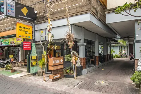 Gemini Star Hotel in Kuta — foto 26