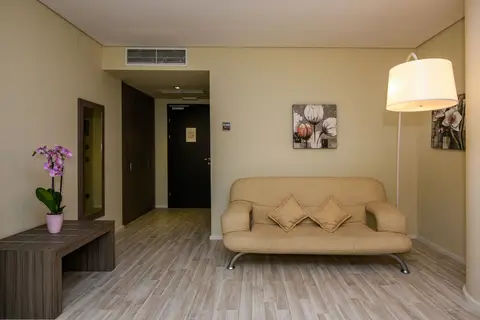 Sky Hotel in Tirana — foto 11