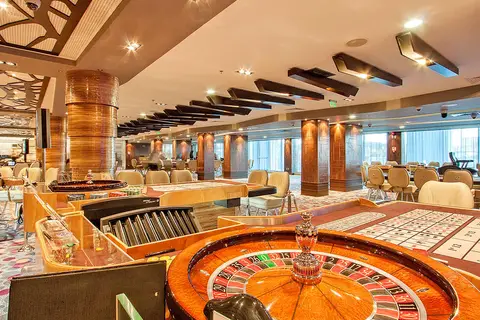 International Hotel Casino & Tower Suites in СПА център Ривиера Бийч — foto 12