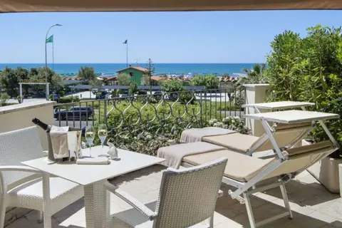 Il Negresco in Forte Dei Marmi — foto 14