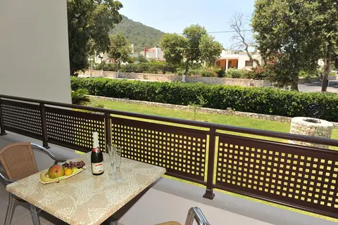 Santa Helena in Ιαλυσός — foto 4