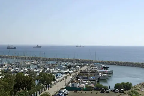 Sun Hall Beach Hotel Apts in Larnaca — foto 6
