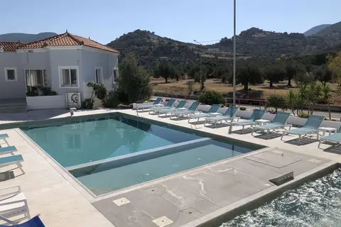 Hotel Defkalion in Πέτρα