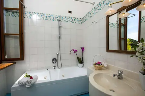 Hotel Villa San Lucchese in Poggibonsi — foto 16