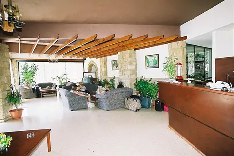 Hilltop Gardens Hotel Apartments in Paphos — foto 4