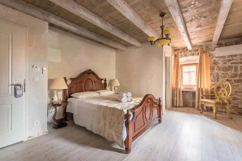 Heritage Palace Varos in Split — foto 5