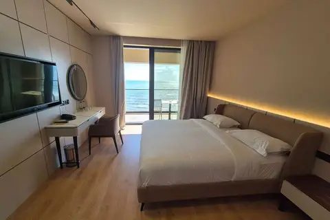 Royal G Deluxe Hotel in Golem — foto 3