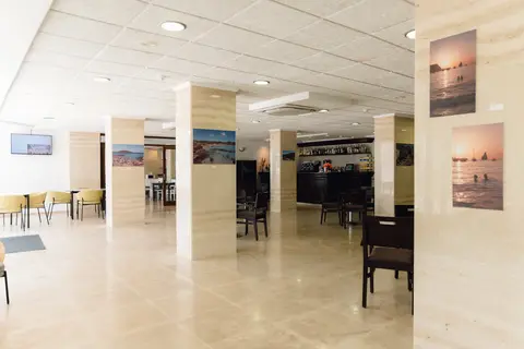 Hotel Moon Dreams Paraiso in Santa Eulària des Riu — foto 23