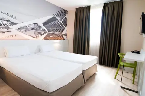 B&B HOTEL Valencia Ciudad de la Ciencias in Valencia — foto 27