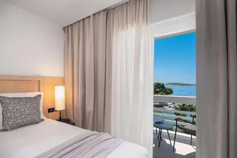 Beach Bay Hvar Hotel in Hvar — foto 12
