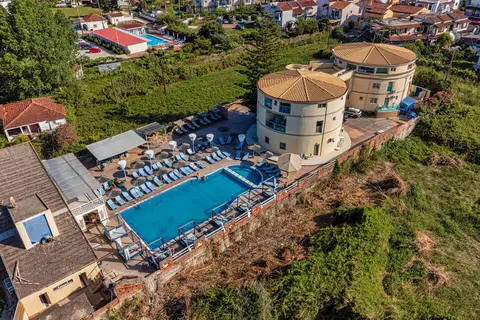 Island Beach Resort & Annex in Δημοτική Ενότητα Λευκιμμαίων — foto 16