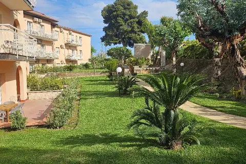 TIME TO SMILE Appartementen Villa Giardini in Giardini Naxos — foto 23