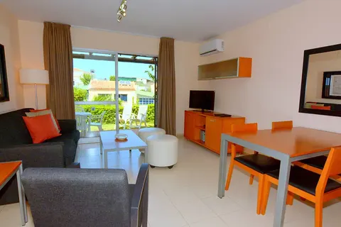 Ramada Hotel & Suites by Wyndham Costa del Sol foto 15