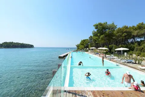 Crvena Luka Resort in Biograd