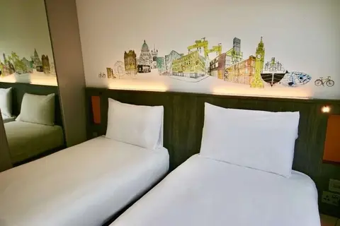 EasyHotel Belfast in Belfast — foto 4