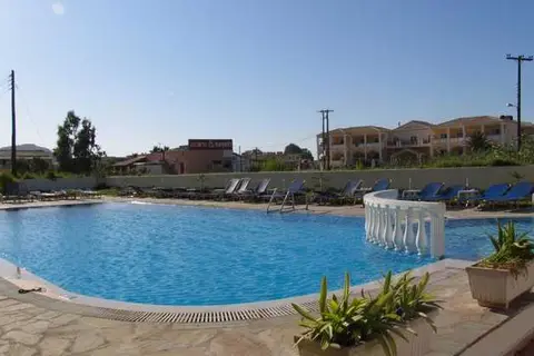 Alexis Pool Apartments in Σιδάρι — foto 2