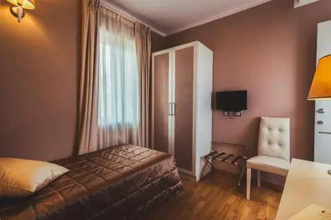 Hotel Centrale Olbia in Olbia — foto 14