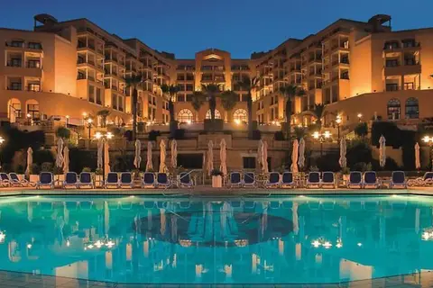 Corinthia Hotel St George's Bay, Malta in San Ġiljan — foto 2