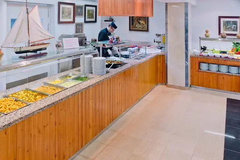 Hotel GHT Neptuno in Tossa de Mar — foto 3