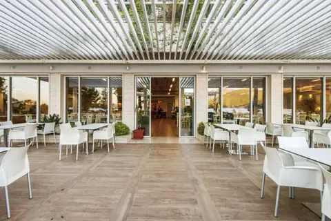 Carine Hotel Delfin in Bijela — foto 12