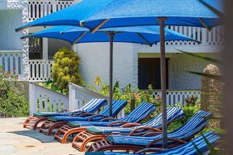 Travellers Beach Hotel & Club in Kasemeni ward — foto 7