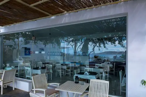 Rhenia Hotel in Τούρλος — foto 13
