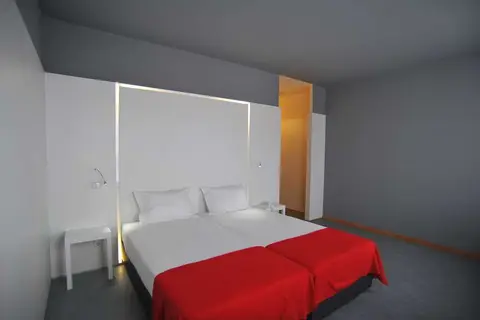 Basic Braga by Axis in Braga — foto 5