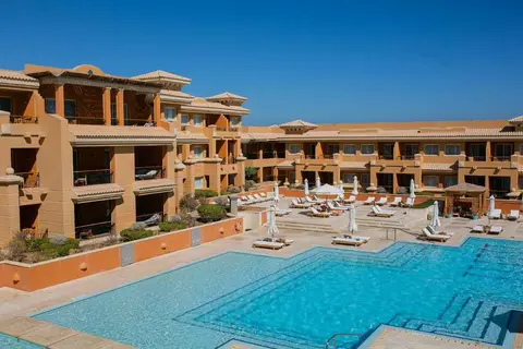 The Cascades Golf Resort & Spa in رأس أبو سومة