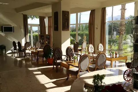 Hotel Sempati in Lapta — foto 8