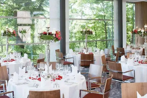 Mövenpick Hotel Hamburg in Hamburg — foto 14