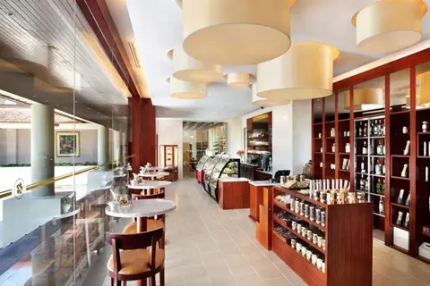 The Laguna Resort & Spa in Kuta Selatan — foto 19