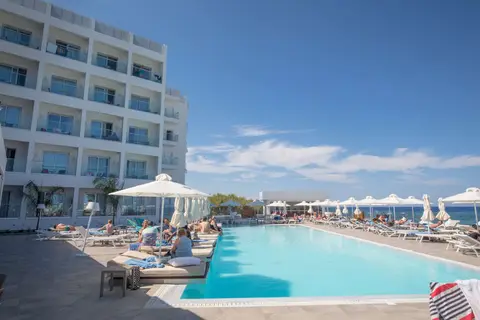 Evalena Beach Hotel in Παραλίμνι