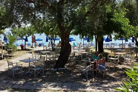Appartementen La Riviera Barbati Seaside in Μπαρμπάτι — foto 6