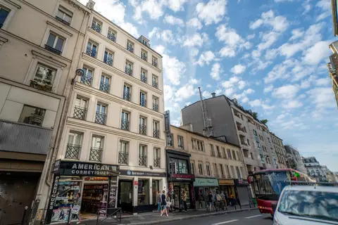 Le Montmartre Saint Pierre in Parijs, foto 5